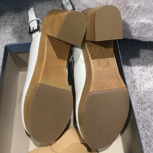 Universal Thread White Watson Memory Foam Heels - Picture 8 of 15